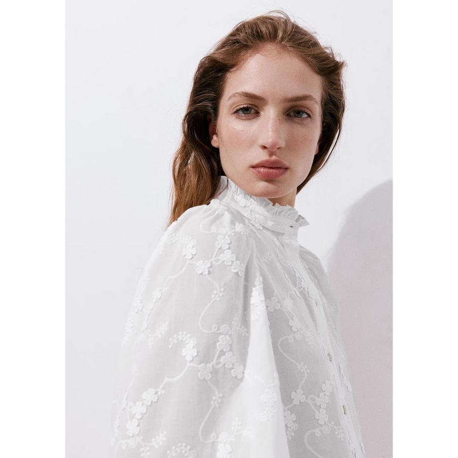 MANGO ROMA Bluse mit floralem Stickmuster und gerüschtem Kragen  