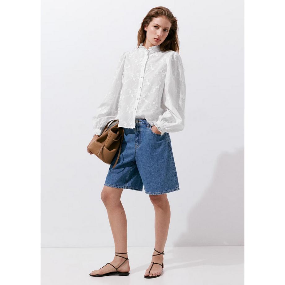 MANGO ROMA Bluse mit floralem Stickmuster und gerüschtem Kragen  