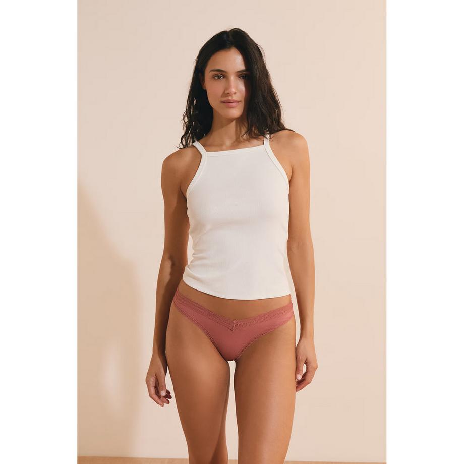 Etam Tanga  