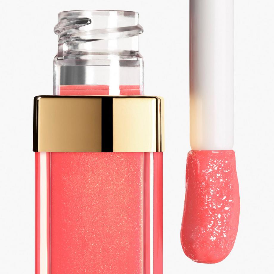 CHANEL  ⁠ DER HOCHGLÄNZENDE GLOSS MIT FEUCHTIGKEITSSPENDENDER UND GLÄTTENDER WIRKUNG 