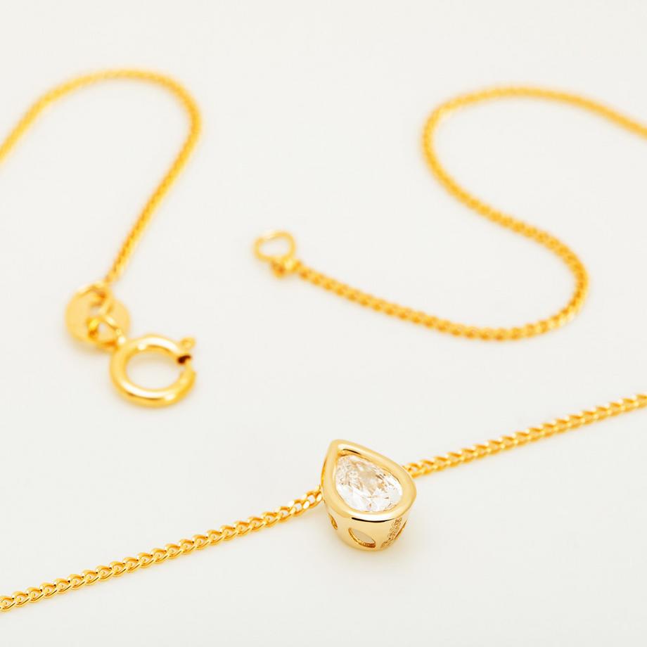 Collection N° 9  Halskette mit Anhänger 