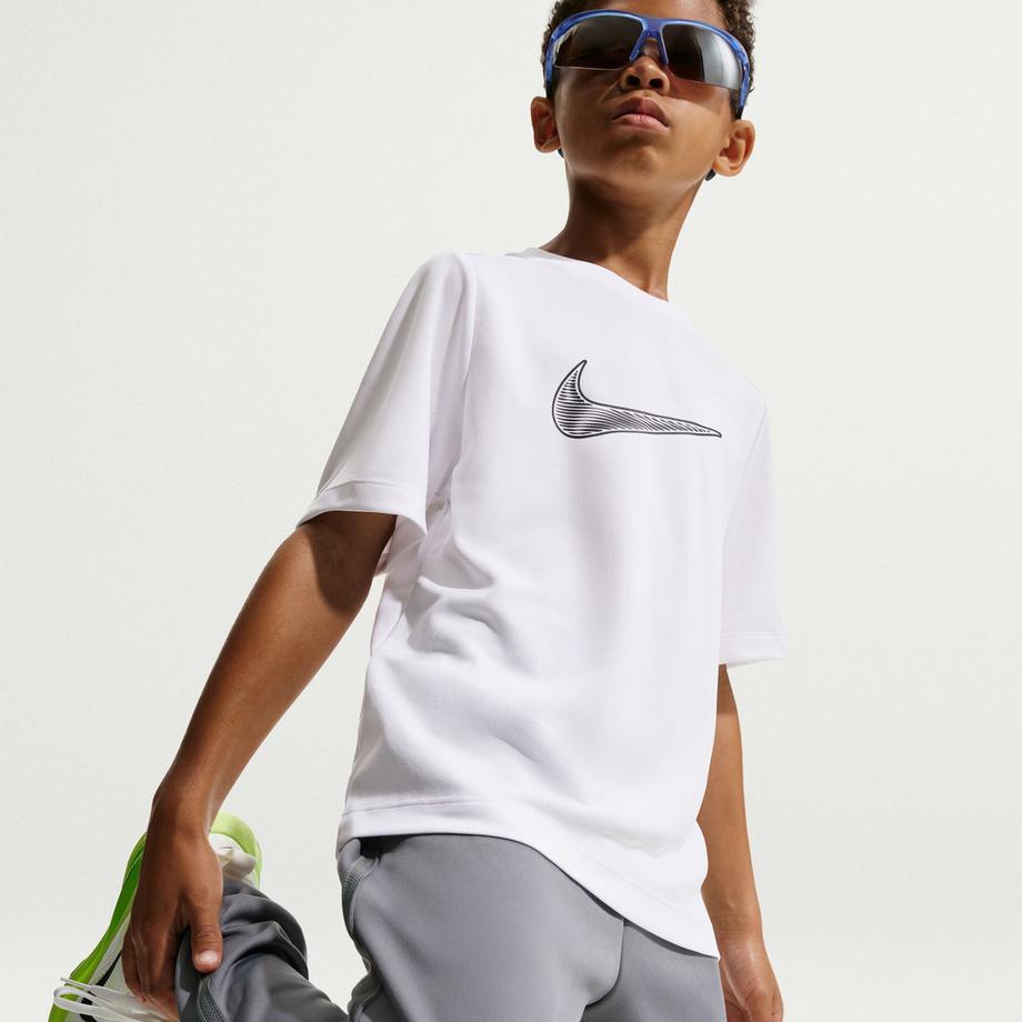 NIKE  T-shirt 