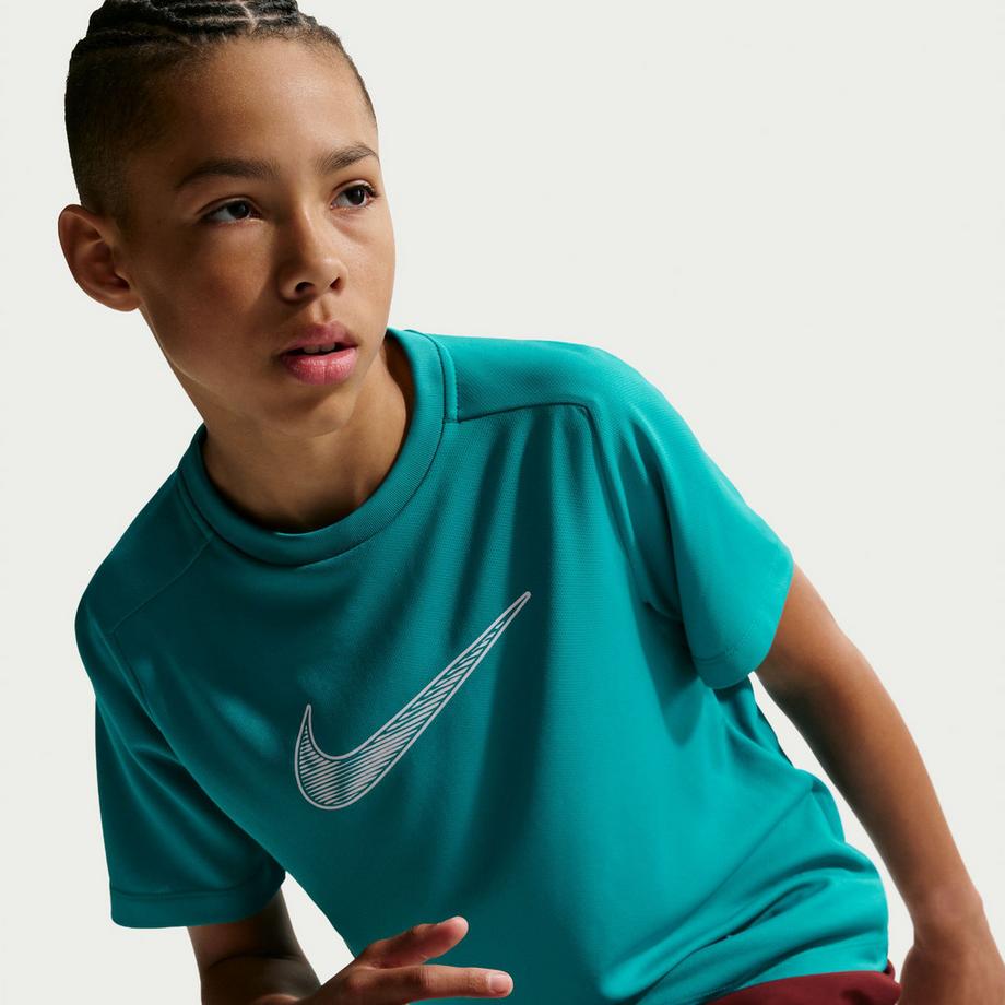NIKE  T-shirt 