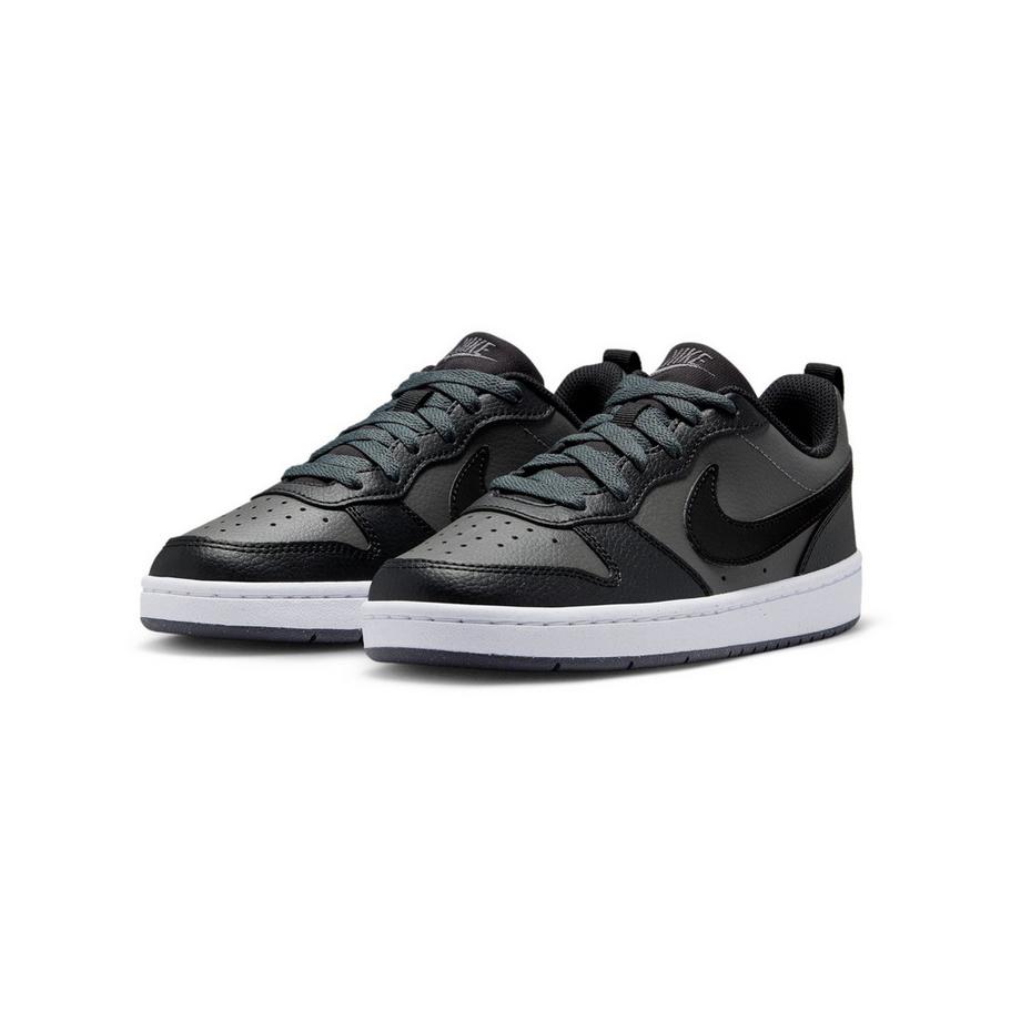 NIKE Low Top Sneakers  