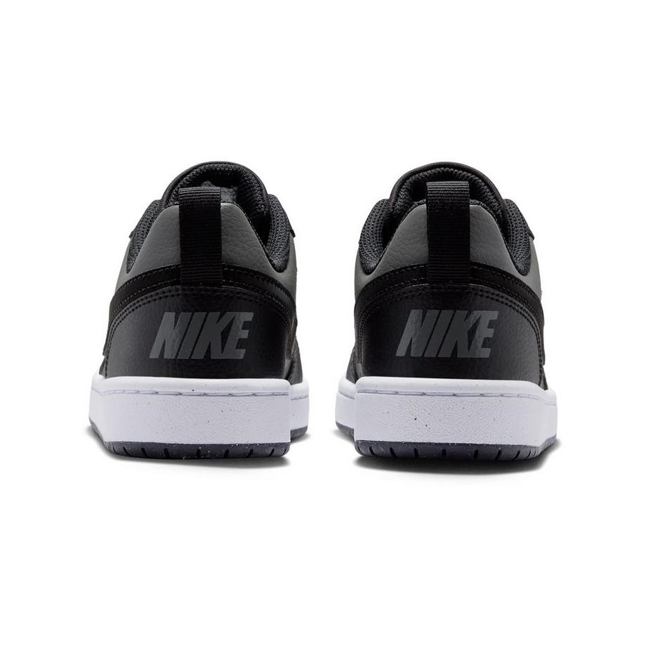 NIKE Low Top Sneakers  