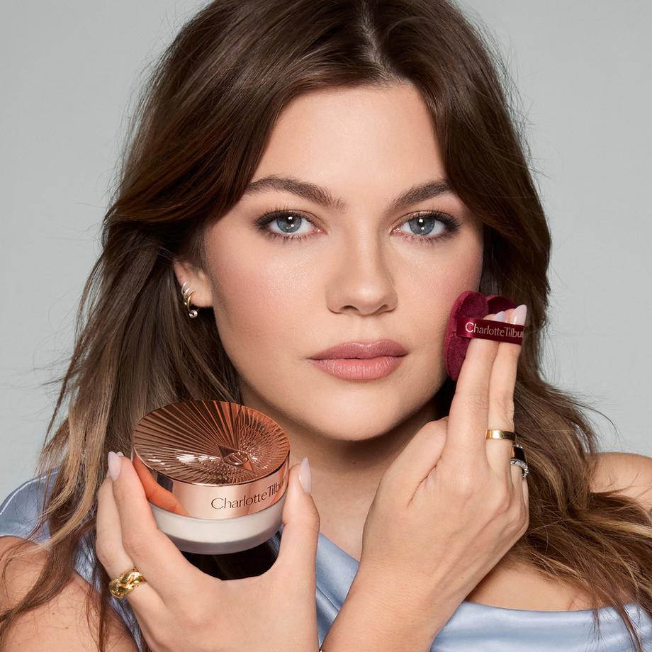 CHARLOTTE TILBURY  Airbrush Flawless Blur Loose Powder - Cipria in polvere libera 