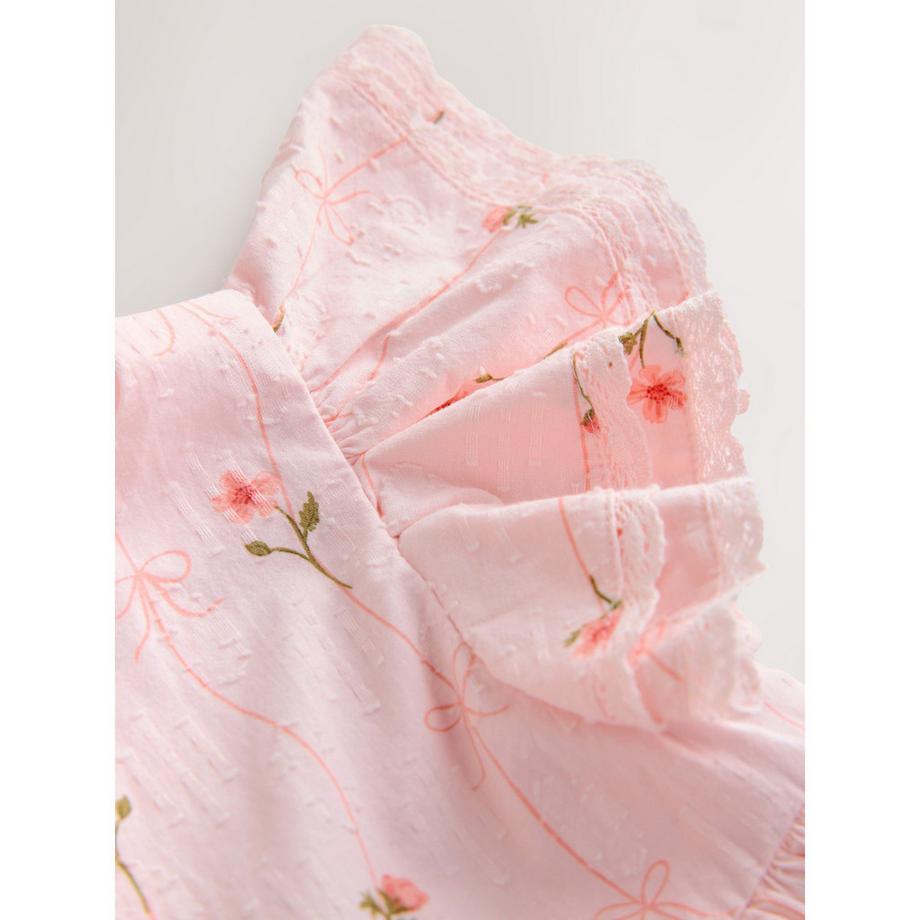 Next  Robe 