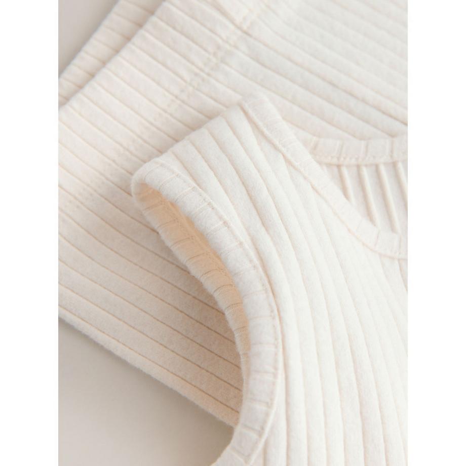 Next  Set: haut & shorts 