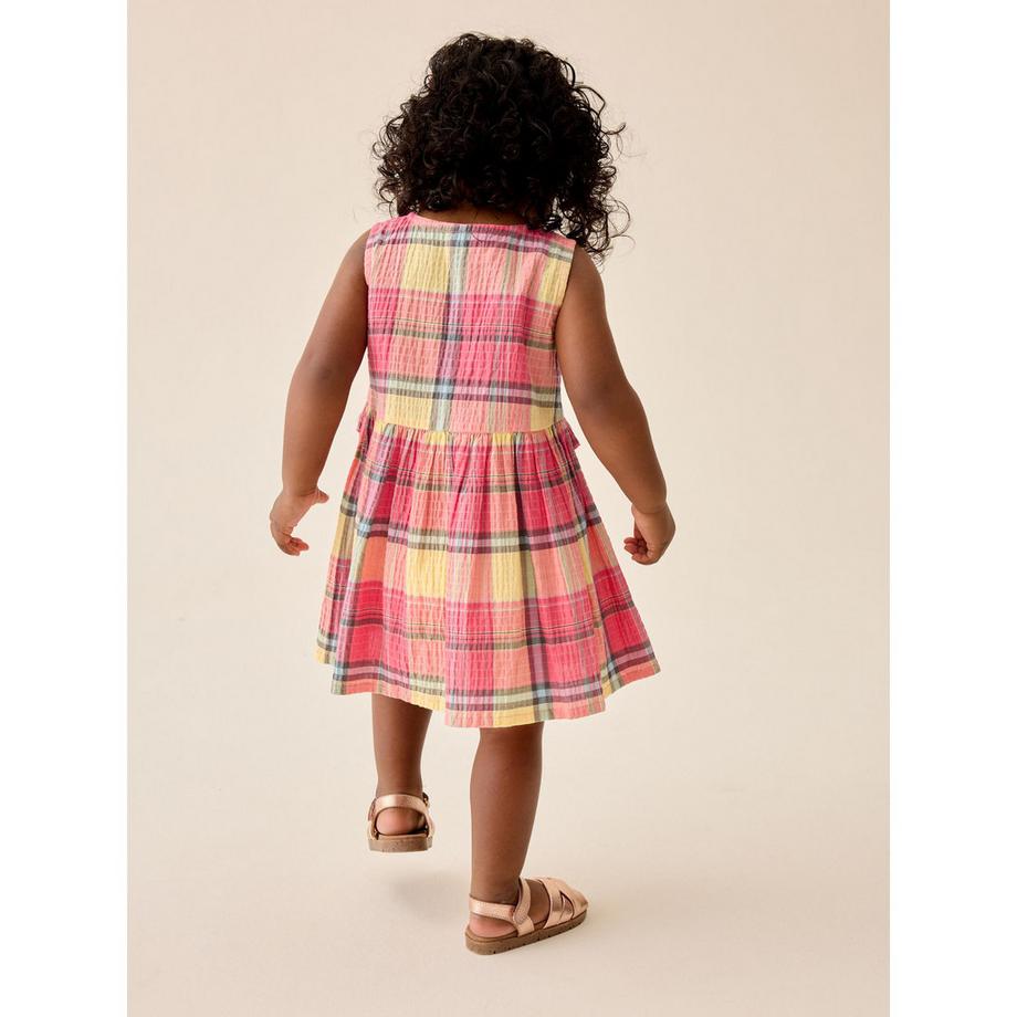 Next  Robe 