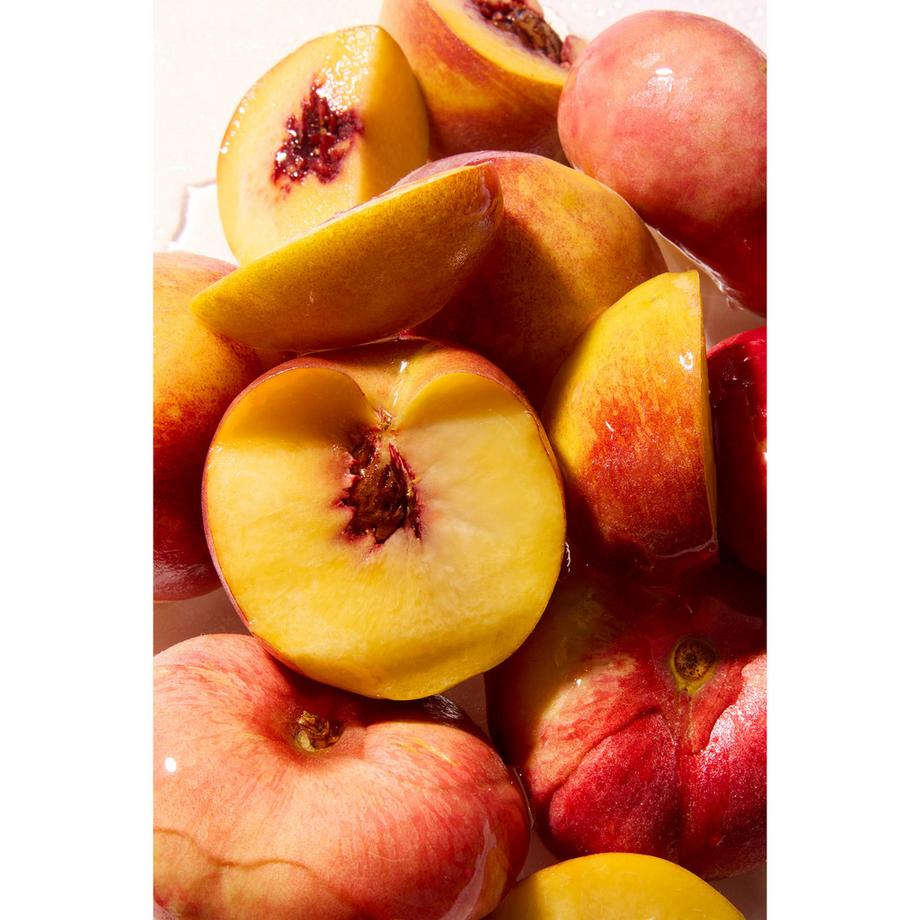 The Body Shop  Born Lippy Peach Ice Tea 