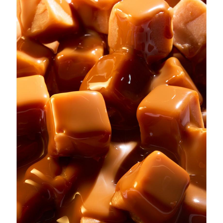 The Body Shop  Born Lippy Caramel Cream 