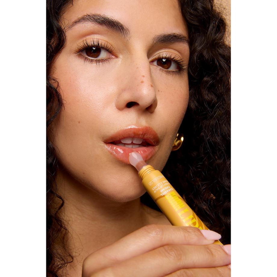 The Body Shop  Born Lippy Caramel Cream 