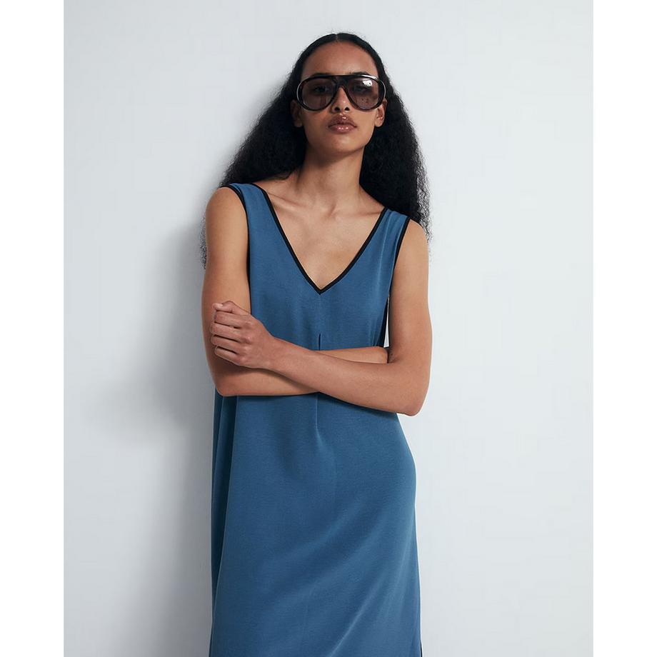 Sfera Robe longue sans manches col en V  