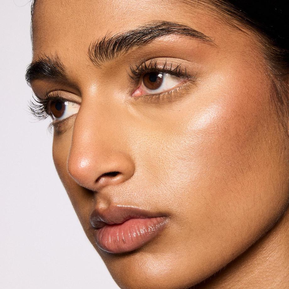 MAC Cosmetics  Glow Play Bouncy Highlighter 