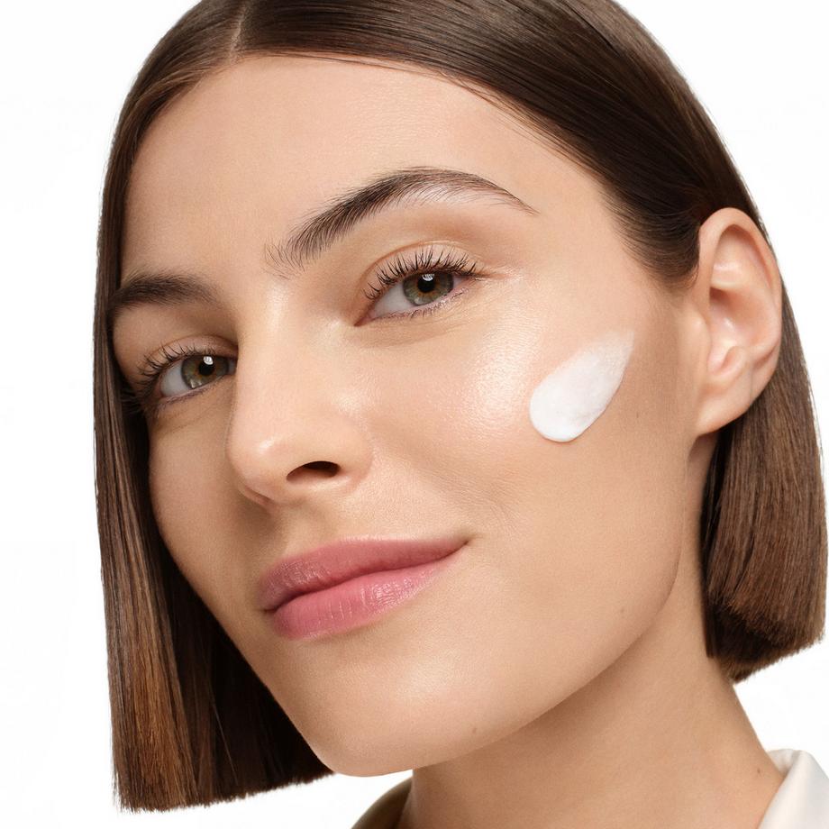 SHISEIDO  Prepare and Defend Clarifying Cleansing Foam 
