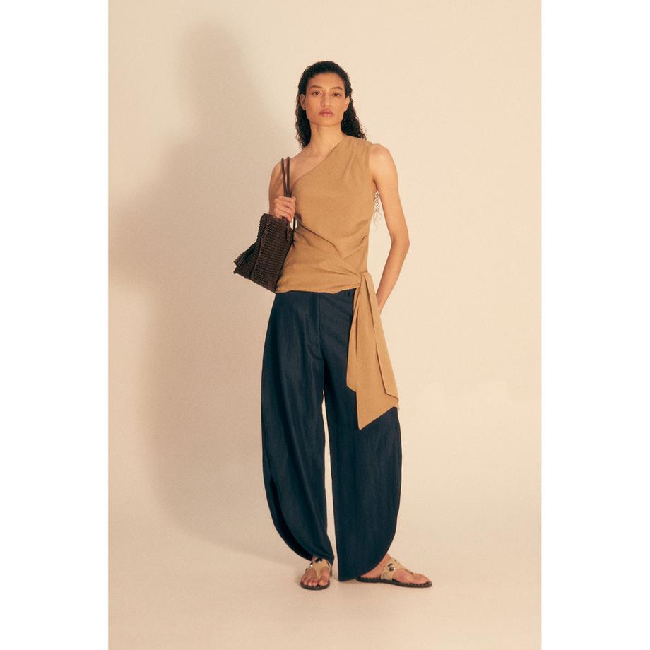 Sfera Ein-Schulter-Wrap-Top  