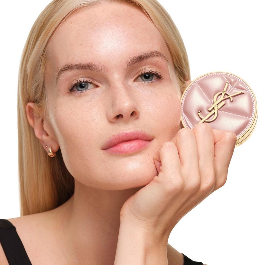 YSL  Skin Affair Soft Glow Cushion Foundation 