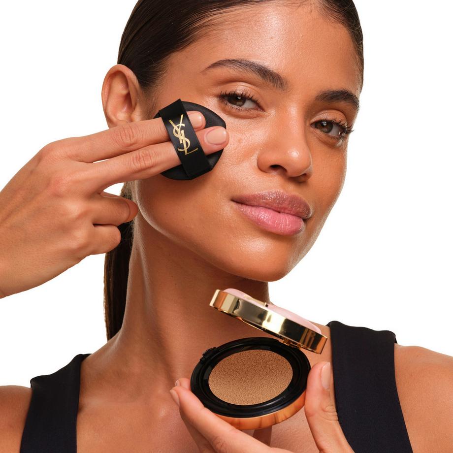 YSL  Skin Affair Soft Glow Cushion Foundation 