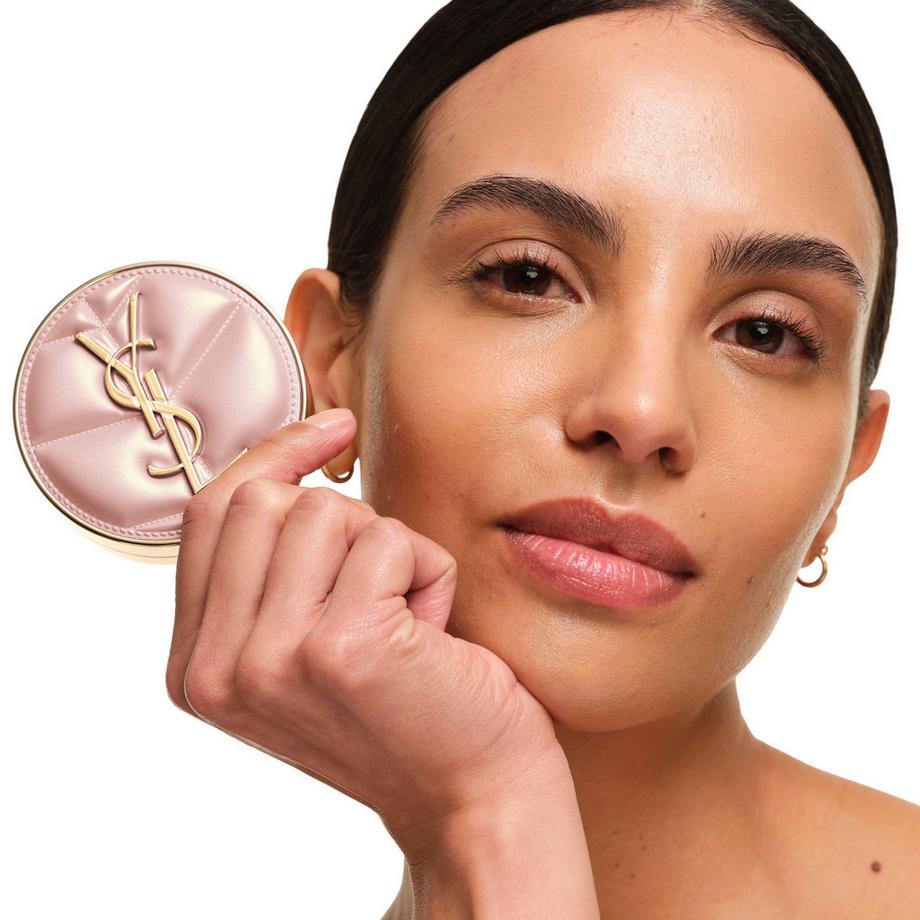 YSL  Skin Affair Soft Glow Cushion Foundation 