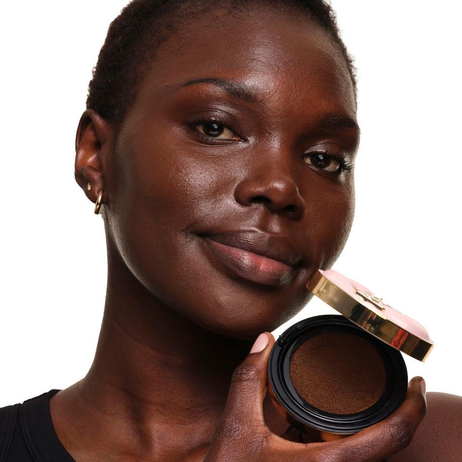 YSL  Skin Affair Soft Glow Cushion Foundation 