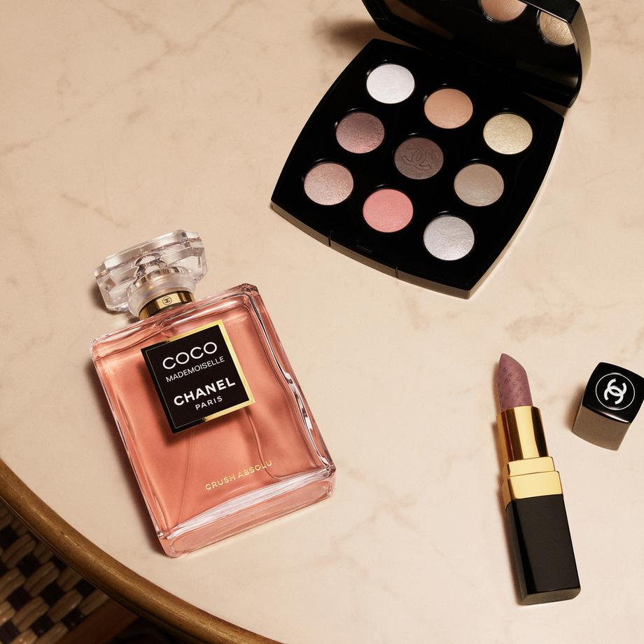 CHANEL ROUGE COCO ÉDITION LIMITÉE LE ROUGE SATINÉ SOIN HYDRATANT ET LISSANT LONGUE TENUE<br> 