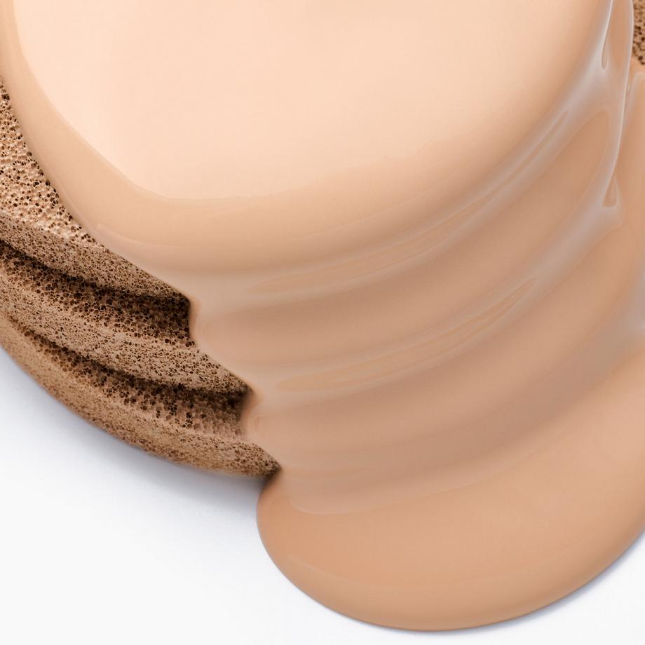 CATRICE  Invisible Cover Cushion Foundation 