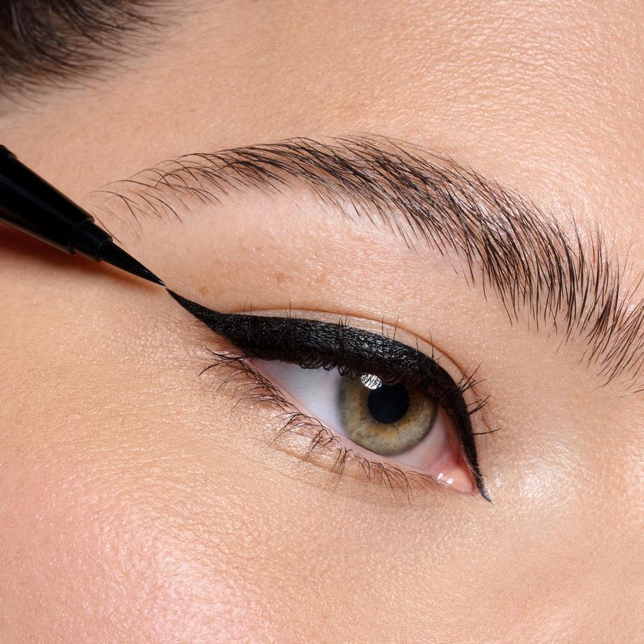 CATRICE  Hyper Liner Brush Eyeliner Waterproof 