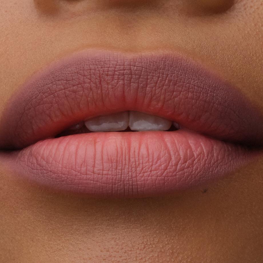 CATRICE  Blur-Real Lip Shaper 