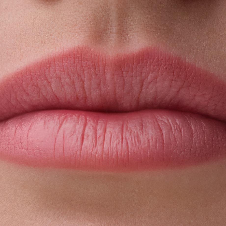 CATRICE  Blur-Real Lip Shaper 