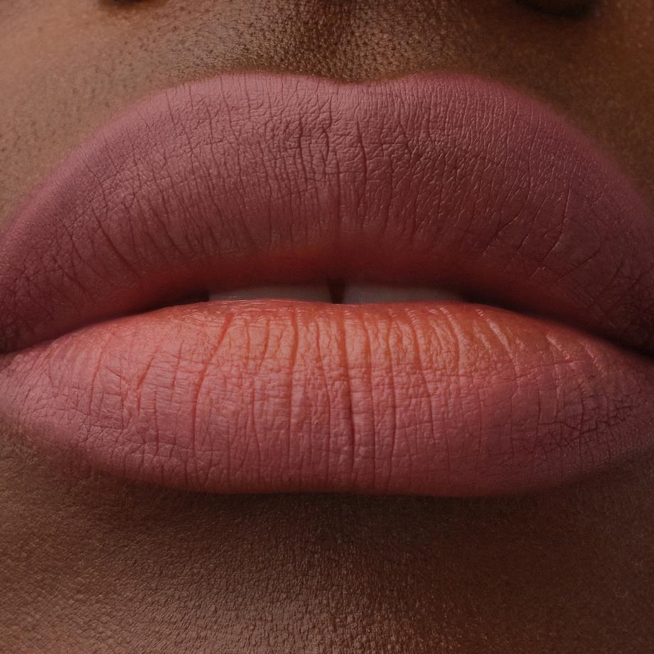 CATRICE  Blur-Real Lip Shaper 