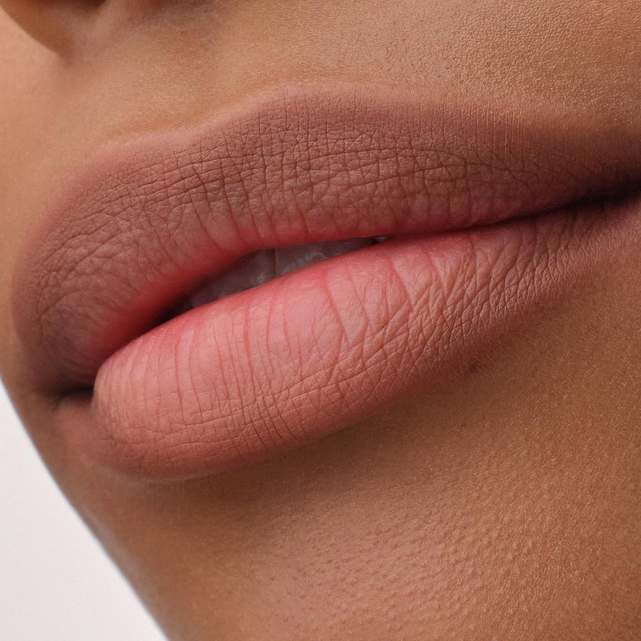 CATRICE  Blur-Real Lip Shaper 