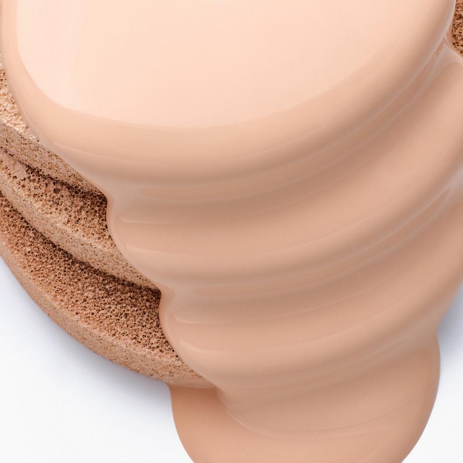 CATRICE  Invisible Cover Cushion Foundation 