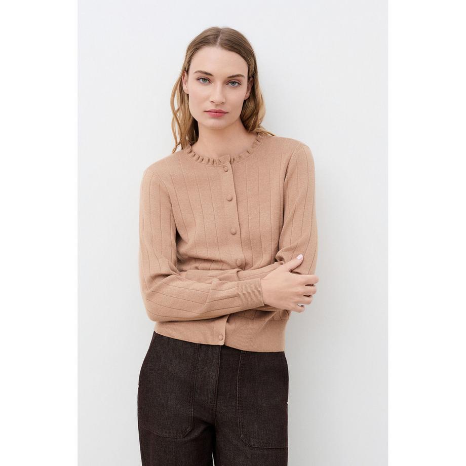 Caroll Gerippter Strickcardigan mit Rüschenkragen  