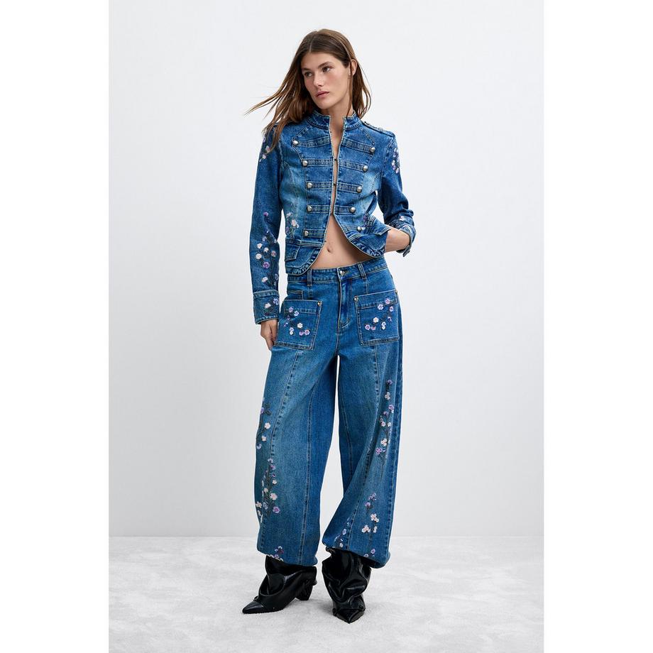 Desigual Bestickte Jeansjacke mit Blumenmuster  
