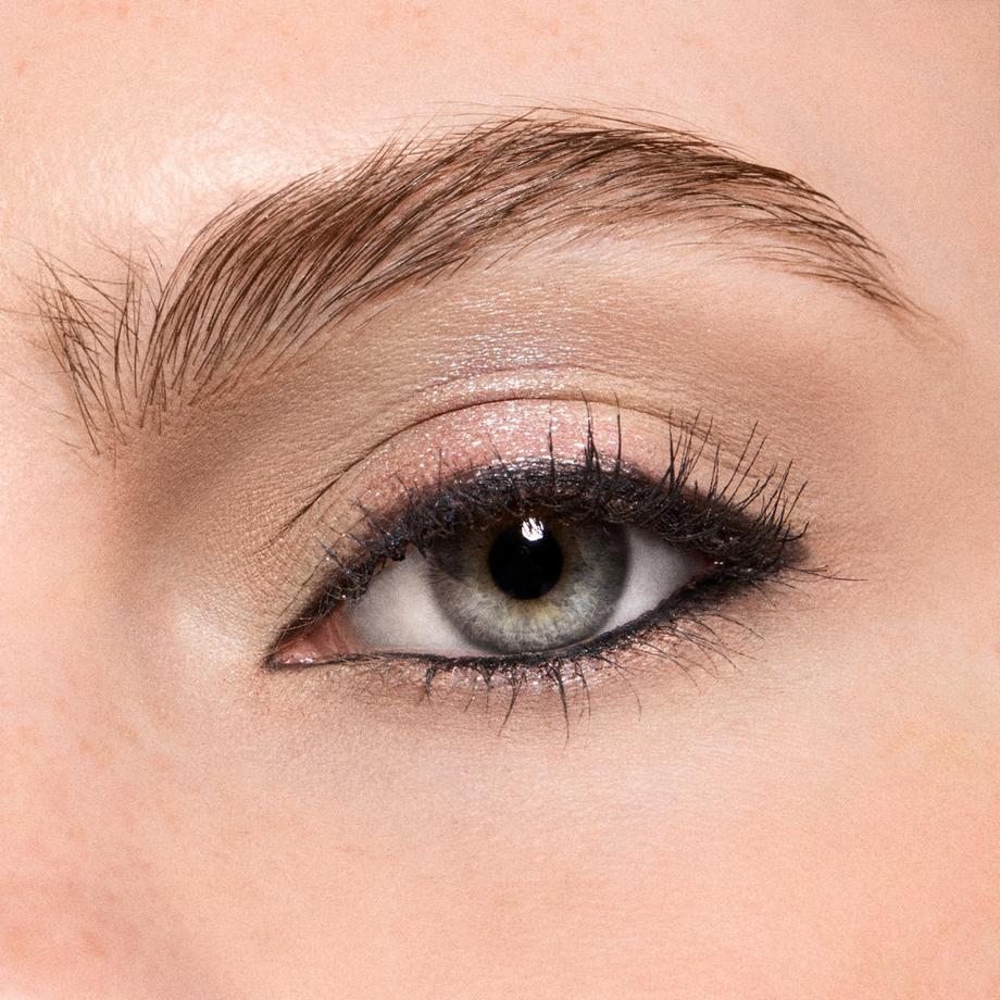 MAC Cosmetics  Smoke + Ice Eye Shadow Duo 