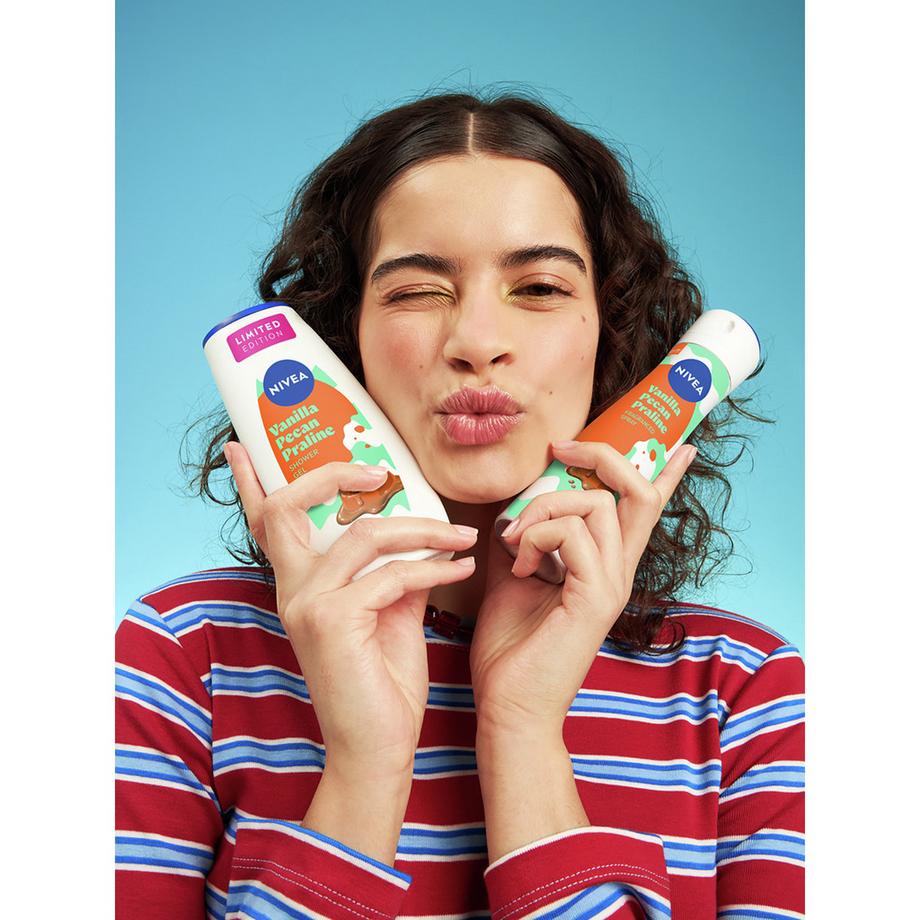 NIVEA  Deodorante Spray Donna Vanilla Pecan Praline 
