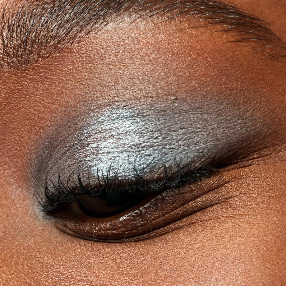 essence  the GREY edition mini eyeshadow palette 