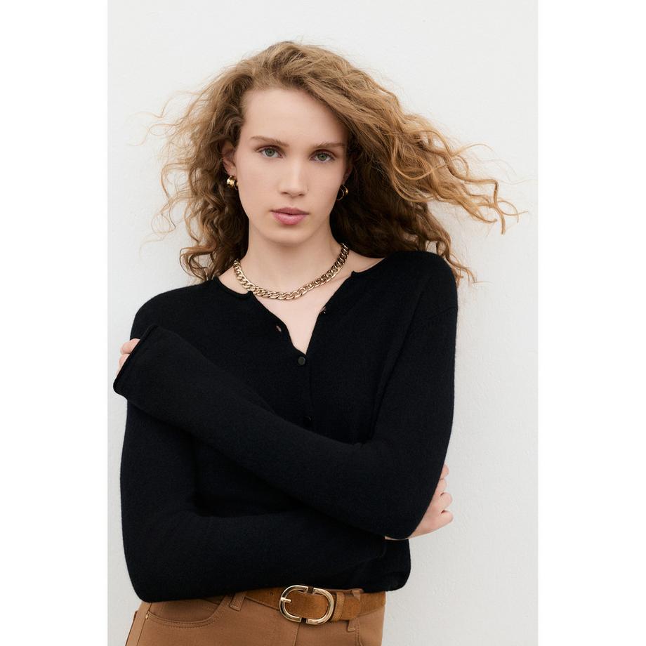 Caroll Pullover a Maniche Lunghe con Chiusura a Bottoni  