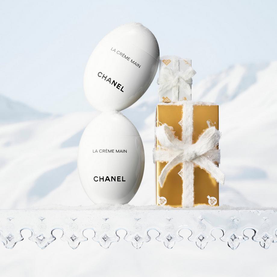 CHANEL LA CRÈME MAIN LIMITIERTE EDITION ⁠ PFLEGT – SCHENKT ZARTHEIT – VERLEIHT LEUCHTKRAFT 