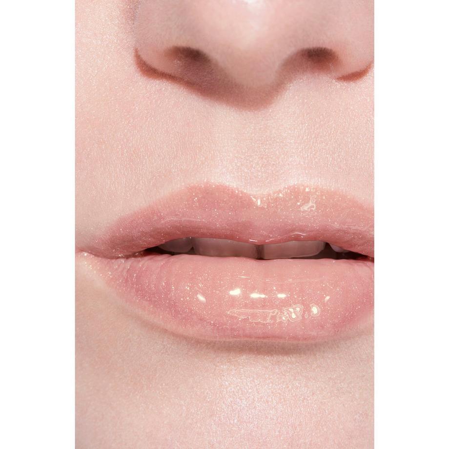 CHANEL ROUGE COCO HYDRA GLOSS ⁠ DER HOCHGLÄNZENDE GLOSS MIT FEUCHTIGKEITSSPENDENDER UND GLÄTTENDER WIRKUNG 