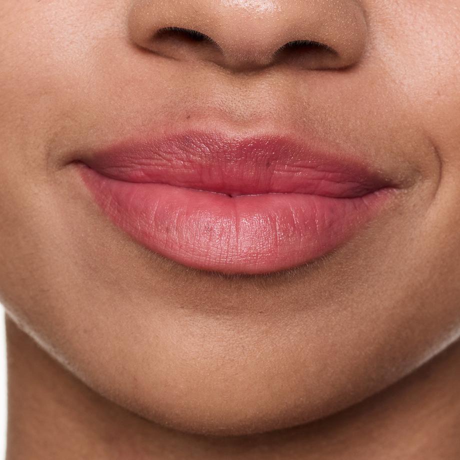 essence  BLUR soufflé sheer nude lip balm 