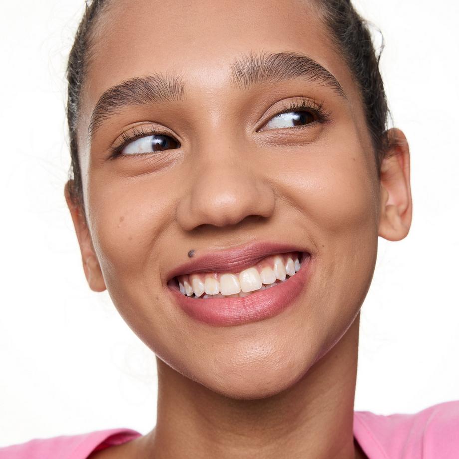 essence  BLUR soufflé sheer nude lip balm 