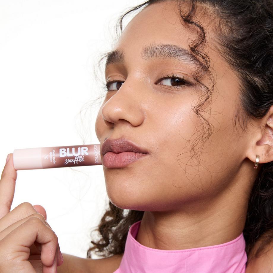 essence  BLUR soufflé balsamo labbra sheer nude 