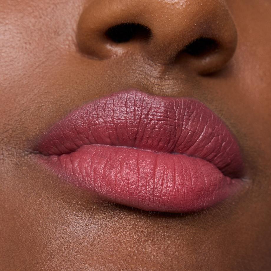 essence  JUICY MATTE lip mousse rouge à lèvres mousse 