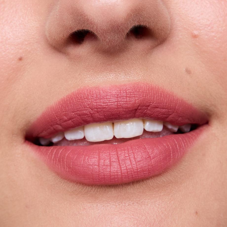 essence  JUICY MATTE lip mousse rouge à lèvres mousse 