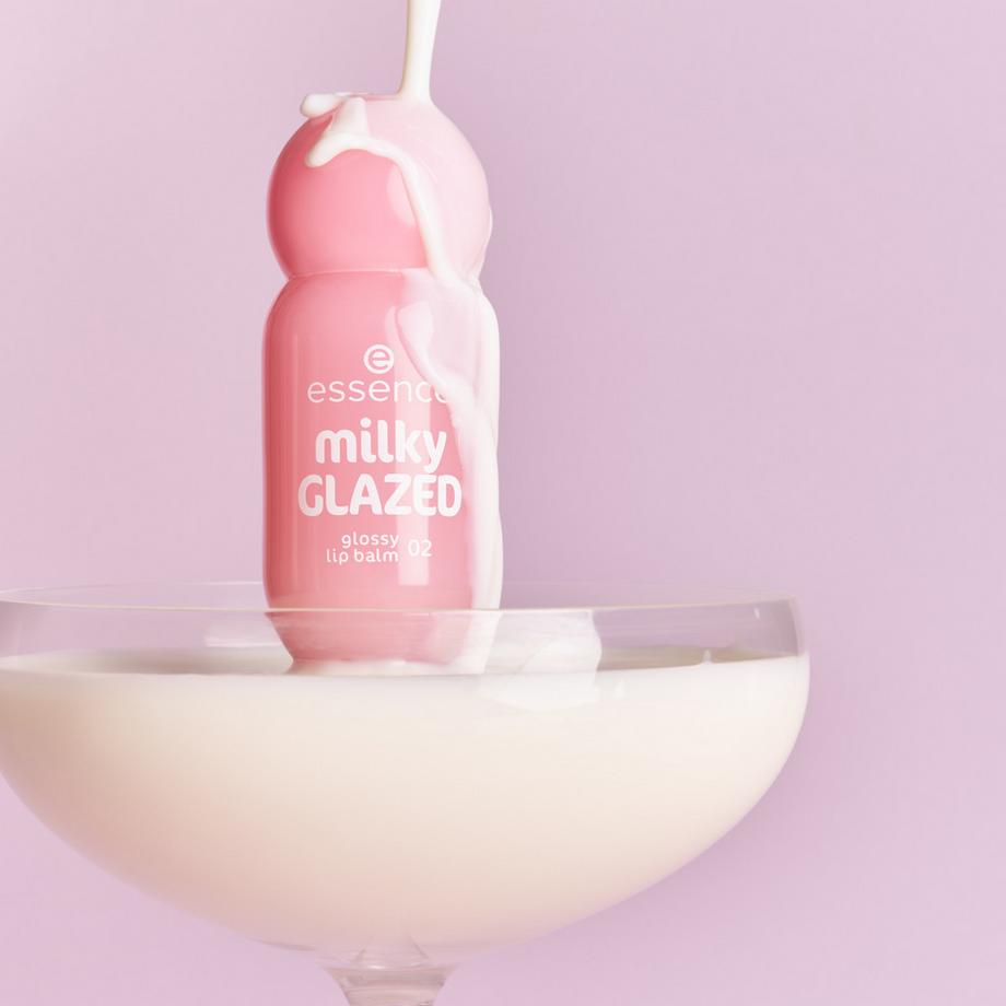 essence  milky GLAZED glossy lip balm 