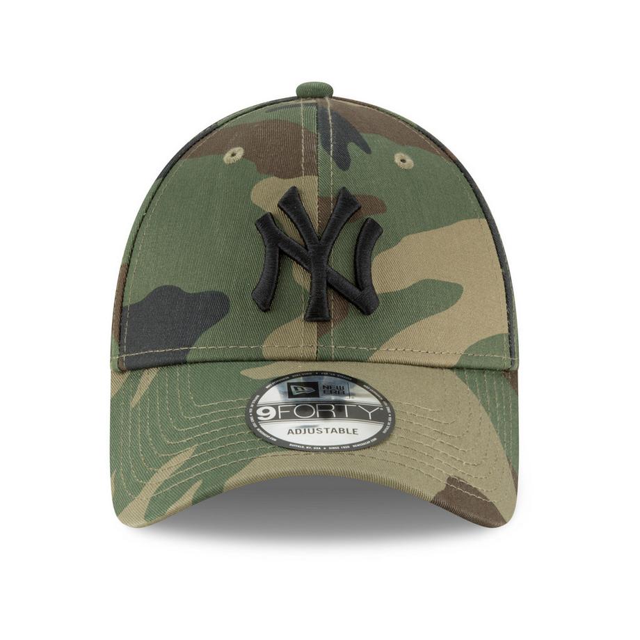 NEW ERA Tarnmuster Cap mit besticktem Logo  