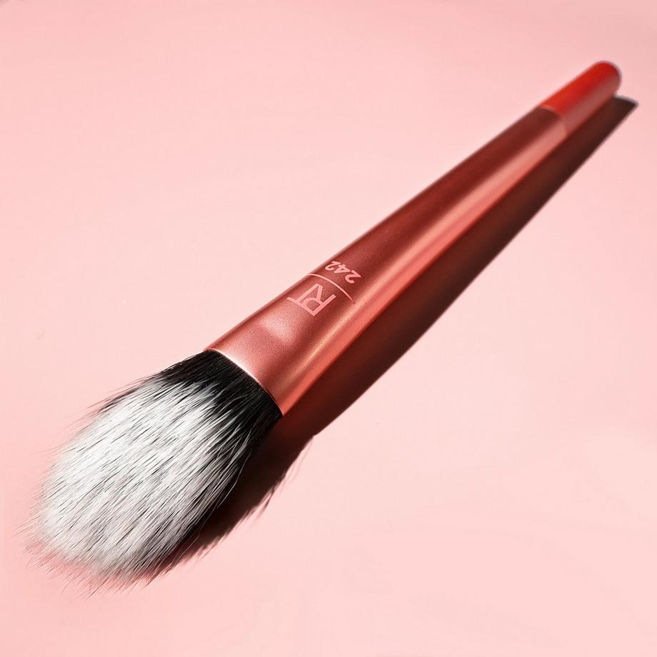 REAL TECHNIQUES  Kitten Paw Concealer Brush 