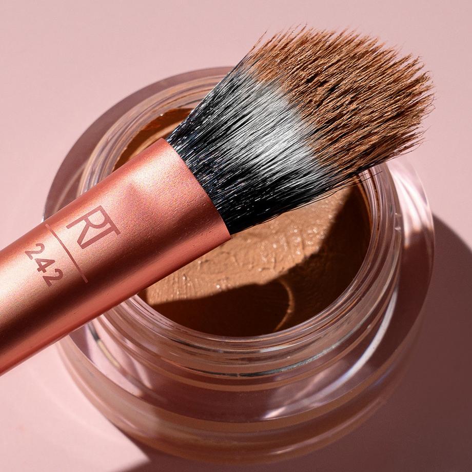 REAL TECHNIQUES  Kitten Paw Concealer Brush 
