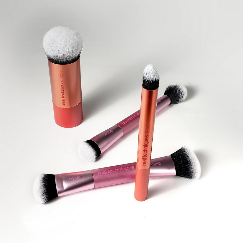 REAL TECHNIQUES  Full Beat Brush Set 